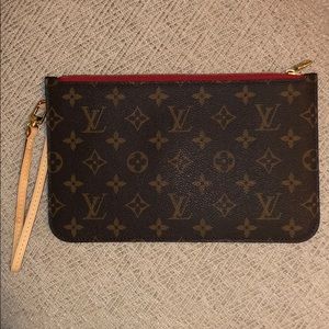 Louis Vuitton Neverfull Pochette Clutch